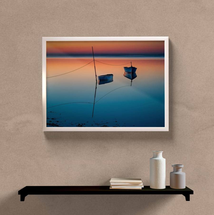 Quadro Decorativo Paisagem Barcos na Areia - detalhe da moldura e acabamento