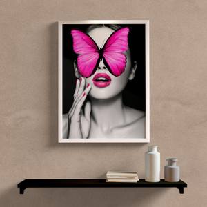 Quadro Decorativo Mulher com Borboleta Rosa II - detalhe da moldura e acabamento