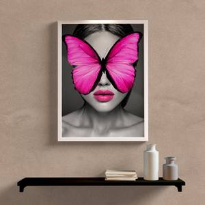 Quadro Decorativo Mulher com Borboleta Rosa - detalhe da moldura e acabamento