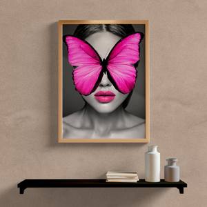 Quadro Decorativo Mulher com Borboleta Rosa - vista aproximada da impressão