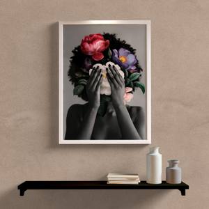 Quadro Decorativo Mulher com Flores - detalhe da moldura e acabamento