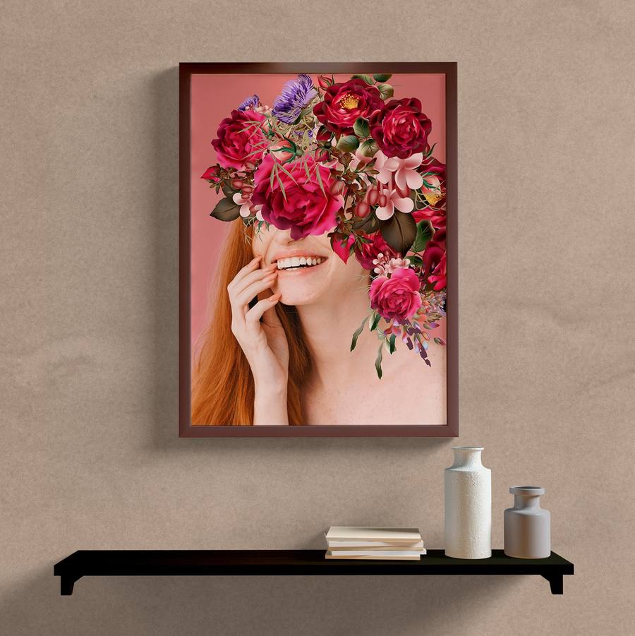 Quadro Decorativo Mulher com Flores Sorrindo - vista aproximada da impressão