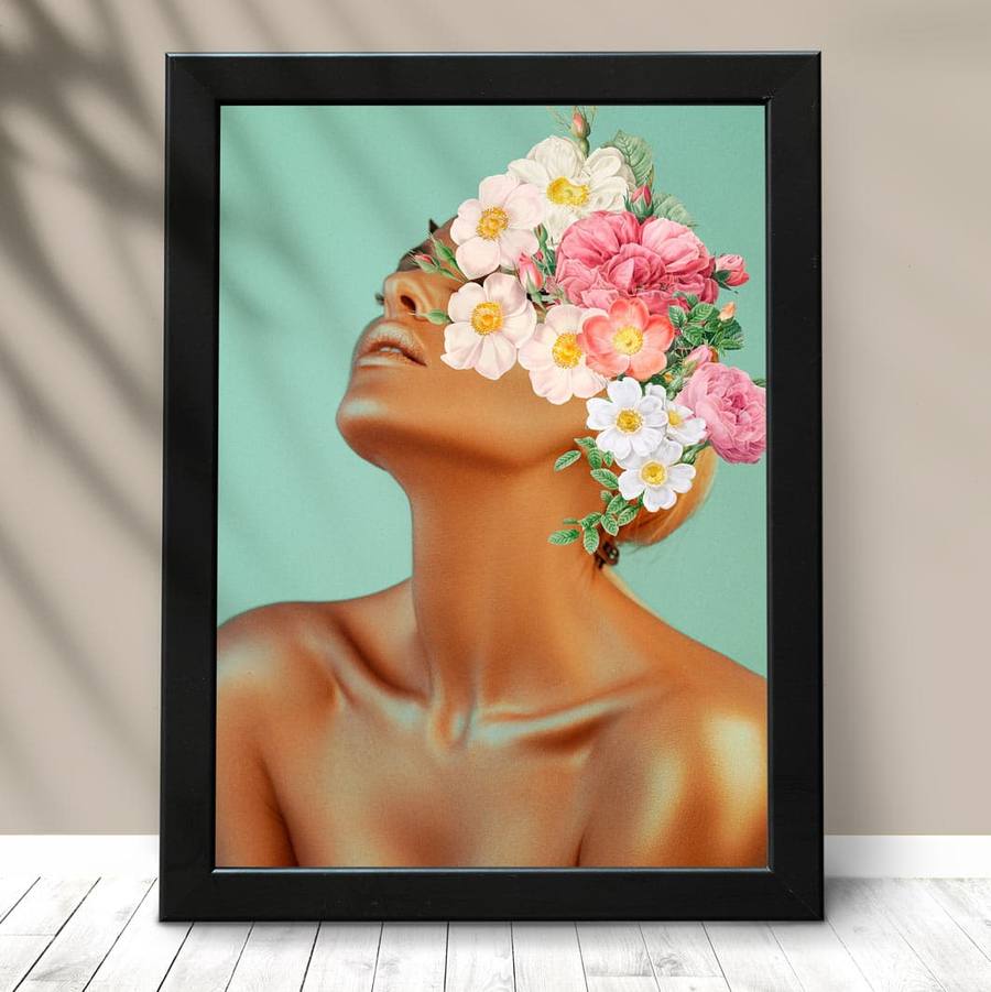 Quadro Decorativo Mulher com Flores - detalhe da moldura e acabamento