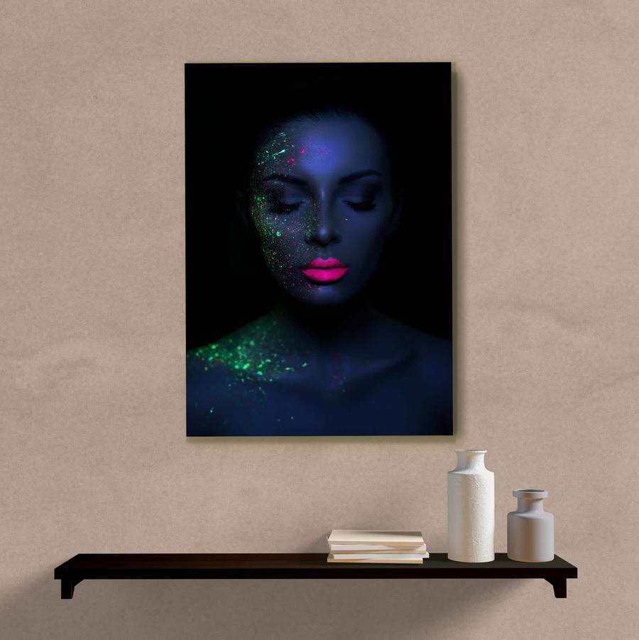 Quadro Decorativo Mulher Neon - quadro decorativo em ambiente decorado