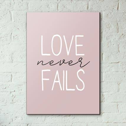 Quadro Decorativo Love never fails - detalhe da moldura e acabamento