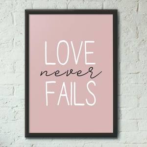 Quadro Decorativo Love never fails - quadro decorativo em ambiente decorado